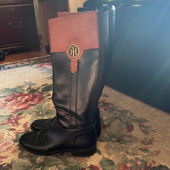 Like New Size 6.5 Tommy Hilfiger Boots - Picture 1 of 3